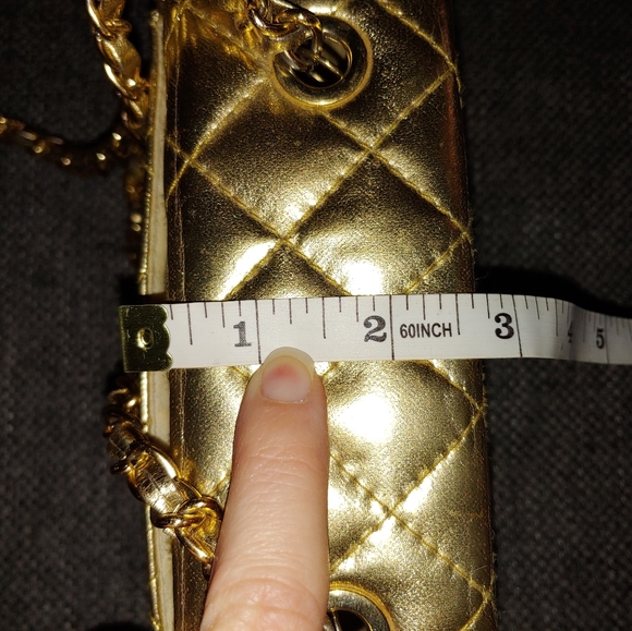 Vintage gold purse with long strap - Picture 8 of 16